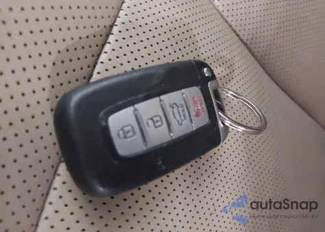 2012 Hyundai Genesis 3.8 z USA, uszkodzony, nr VIN KMHGC4DD5CU179395